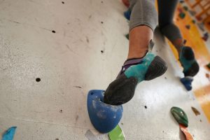 How to choose climbing shoes
